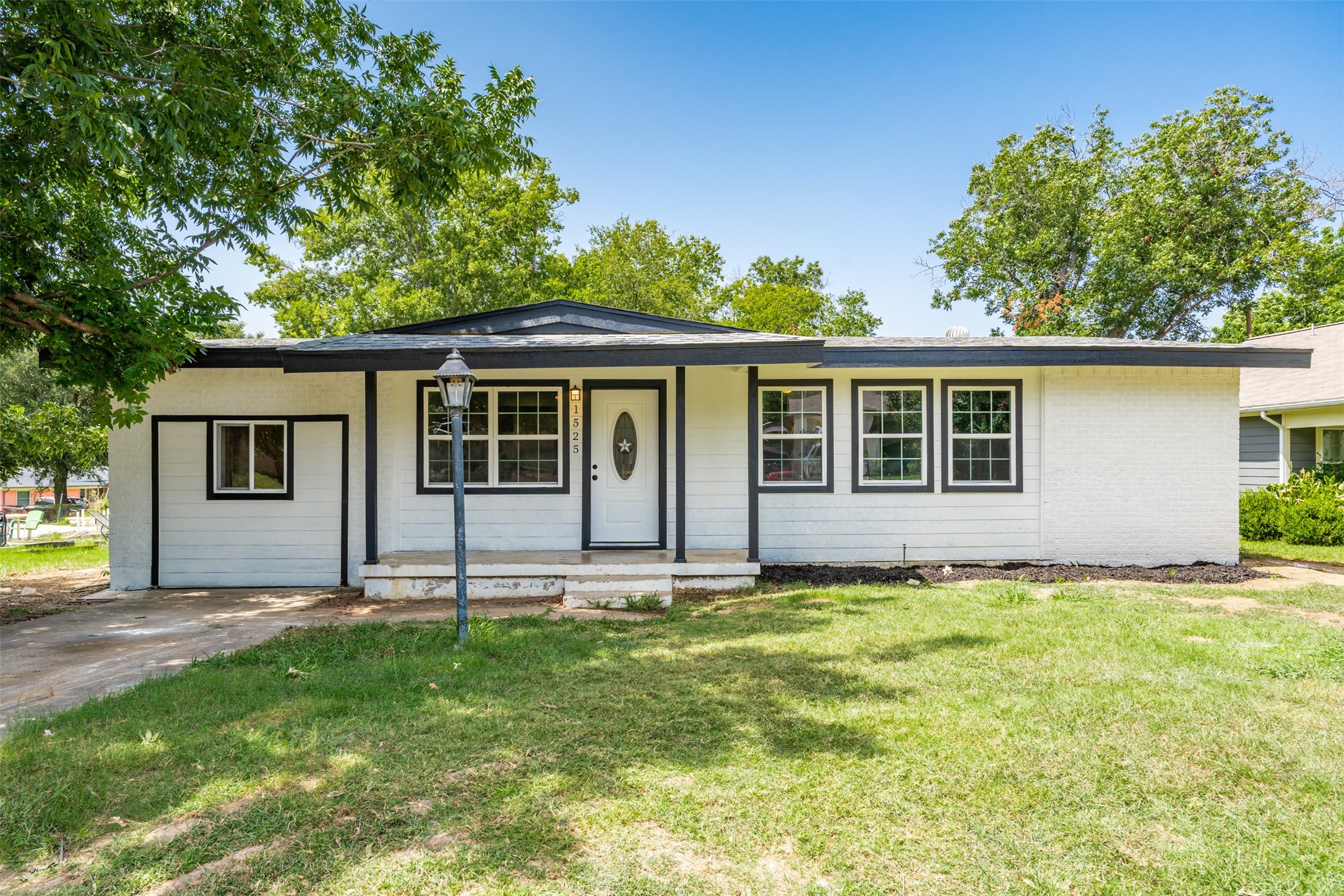 1525 Reever Street Arlington TX 76010