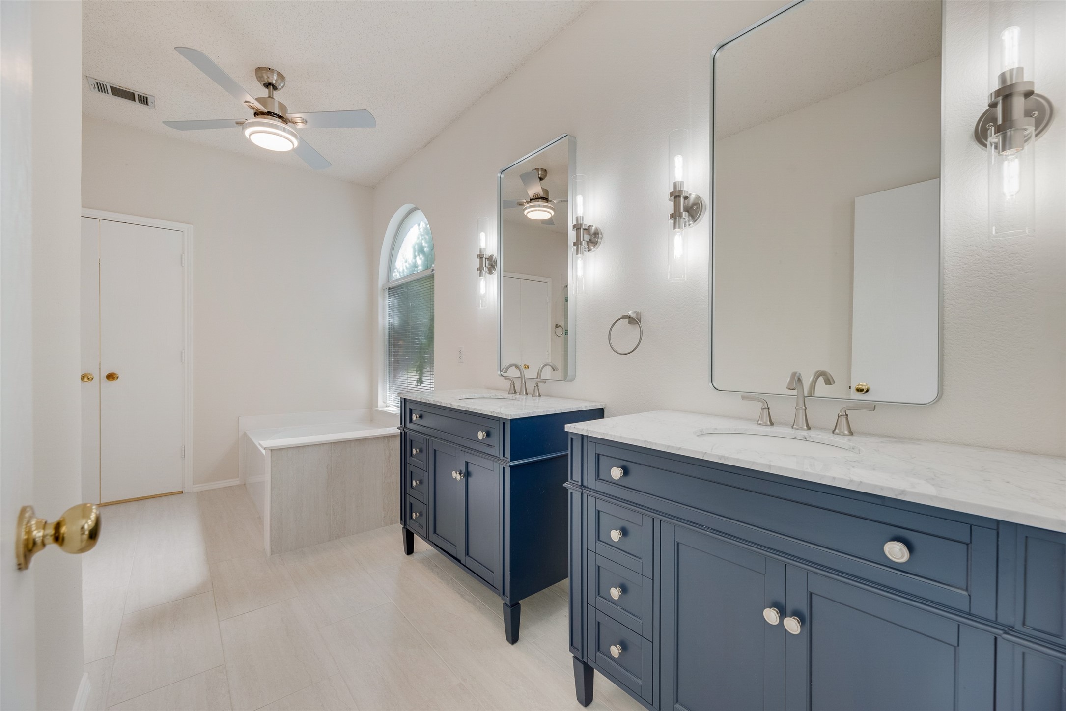 904 Lake Bluff Drive Lake Dallas TX 75065