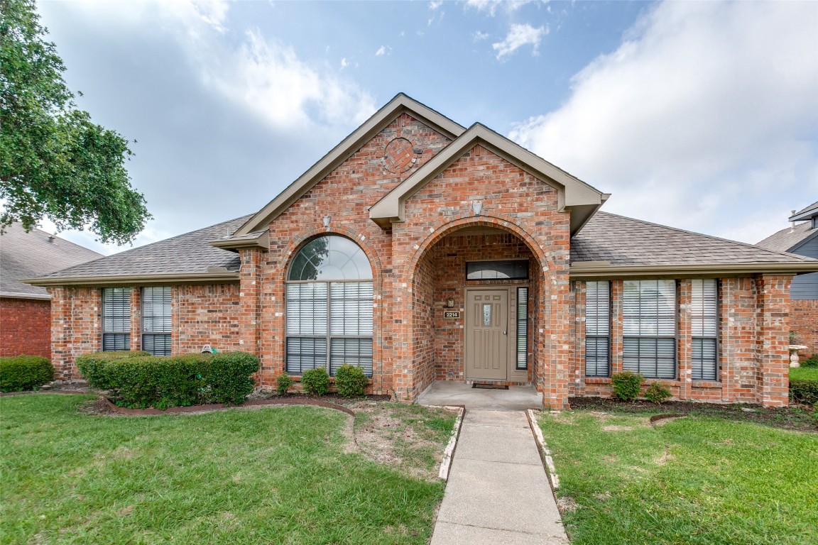 2214 Mcintosh Drive Garland TX 75040