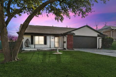 1210 Noble Avenue Carrollton TX 75006