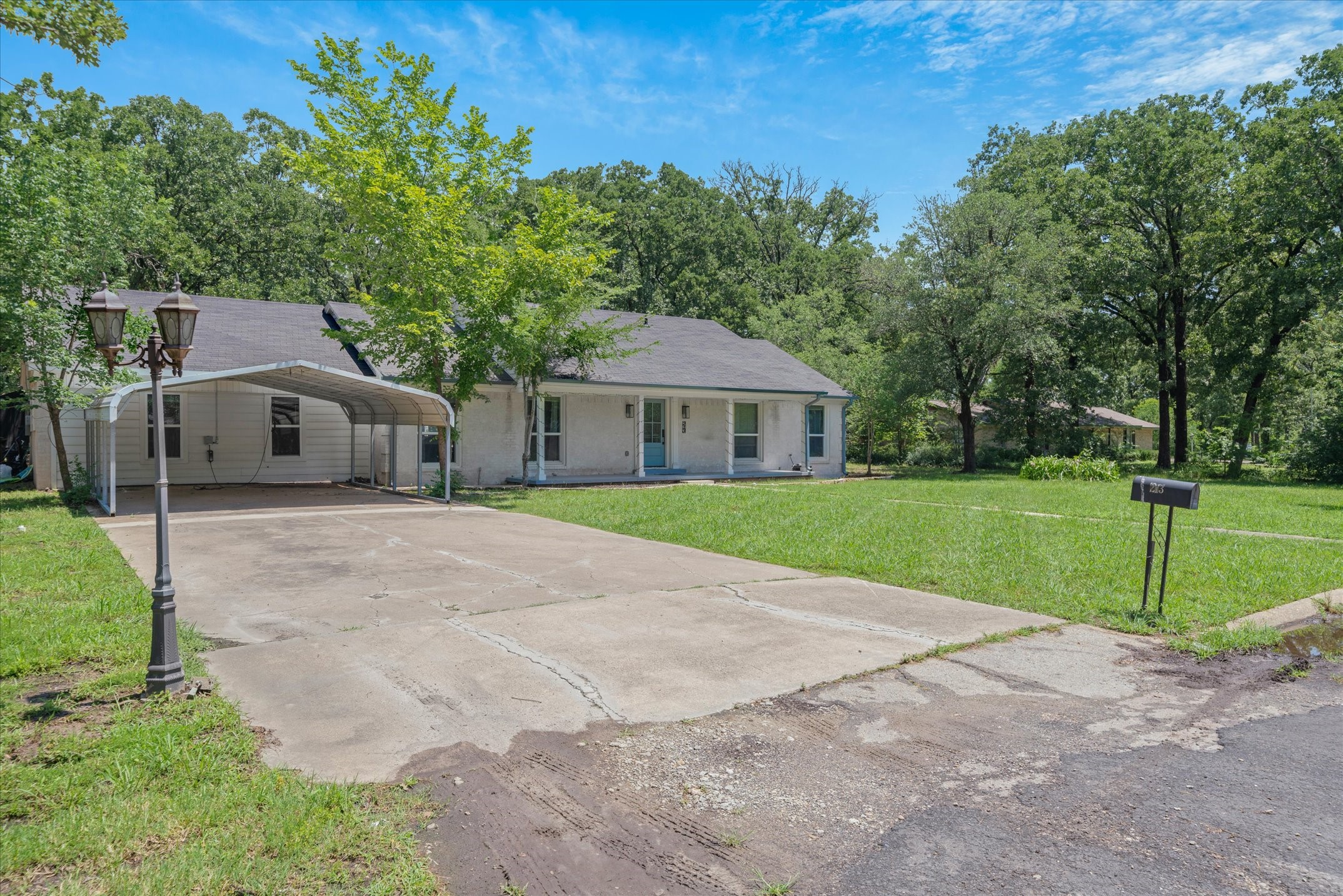 213 N Oaks Drive Grand Saline TX 75140