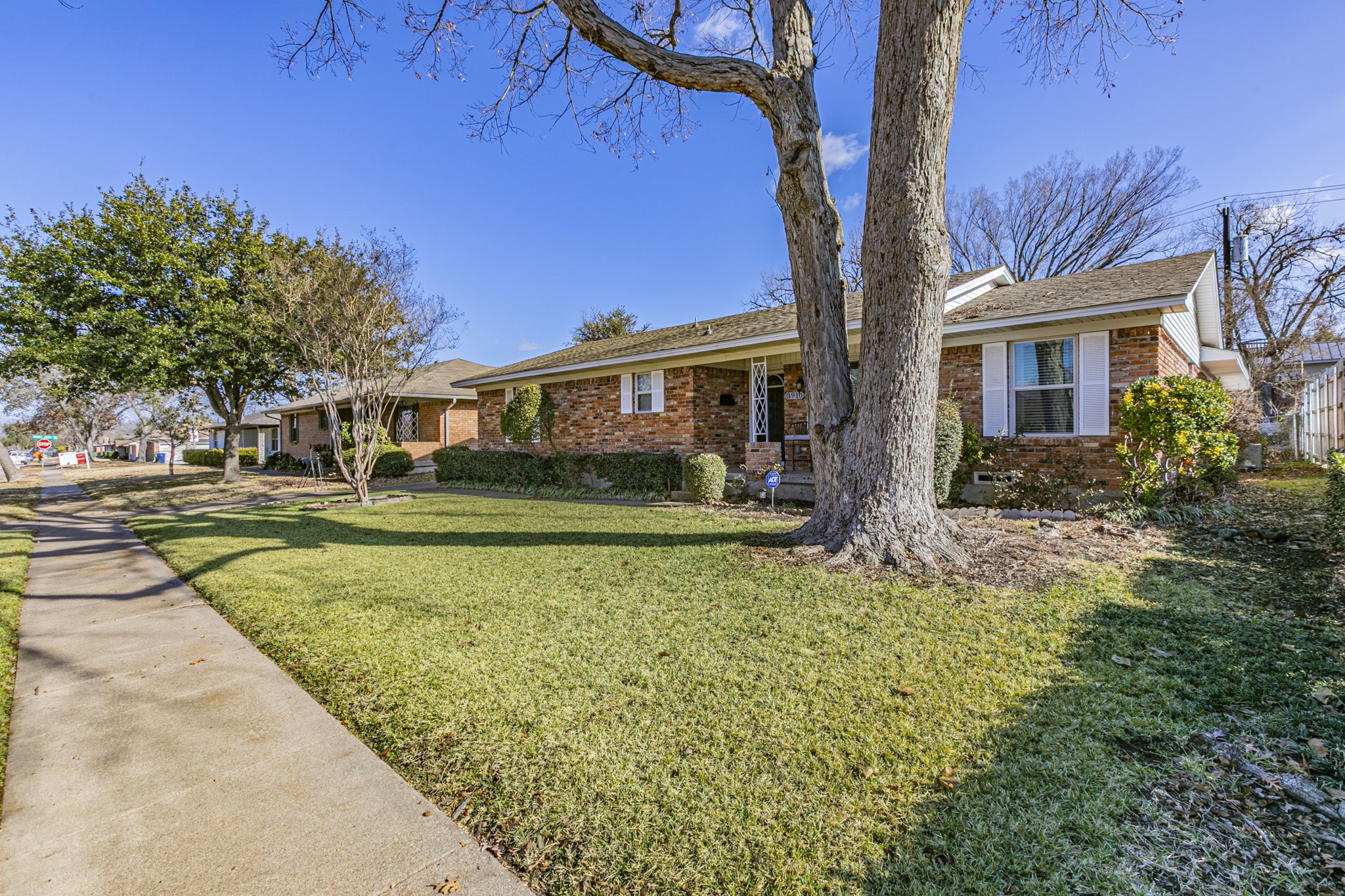 3910 Douglas Drive Garland TX 75041