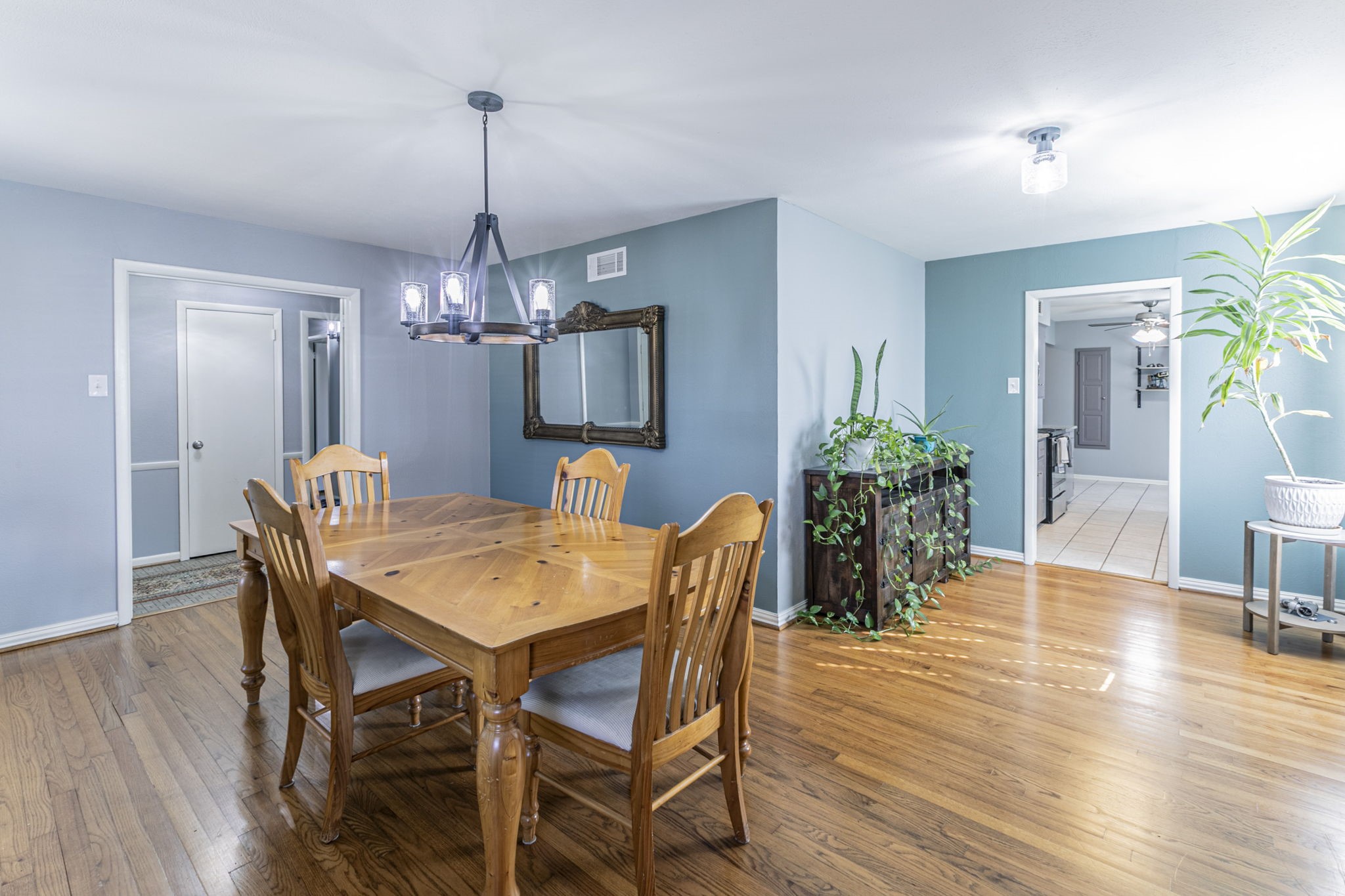 3910 Douglas Drive Garland TX 75041