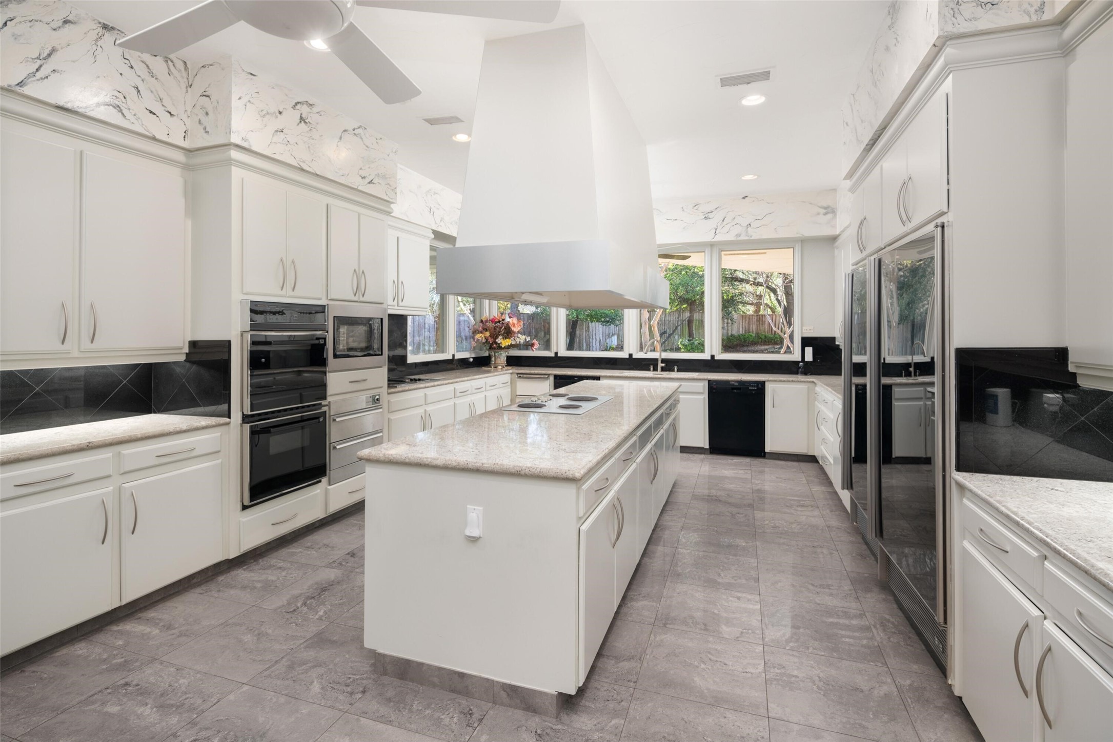 5045 Lakehill Court Dallas TX 75220