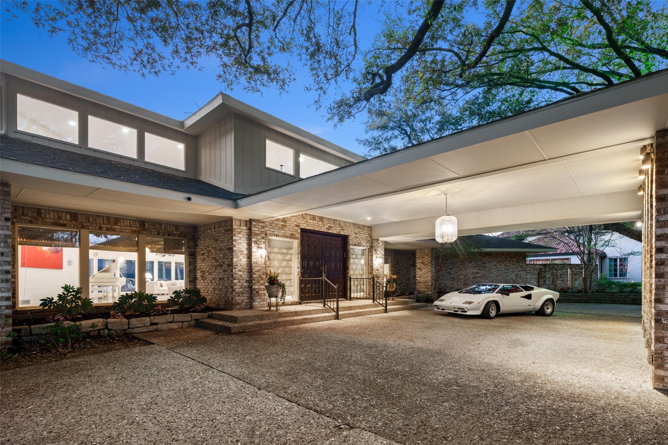 5045 Lakehill Court Dallas TX 75220