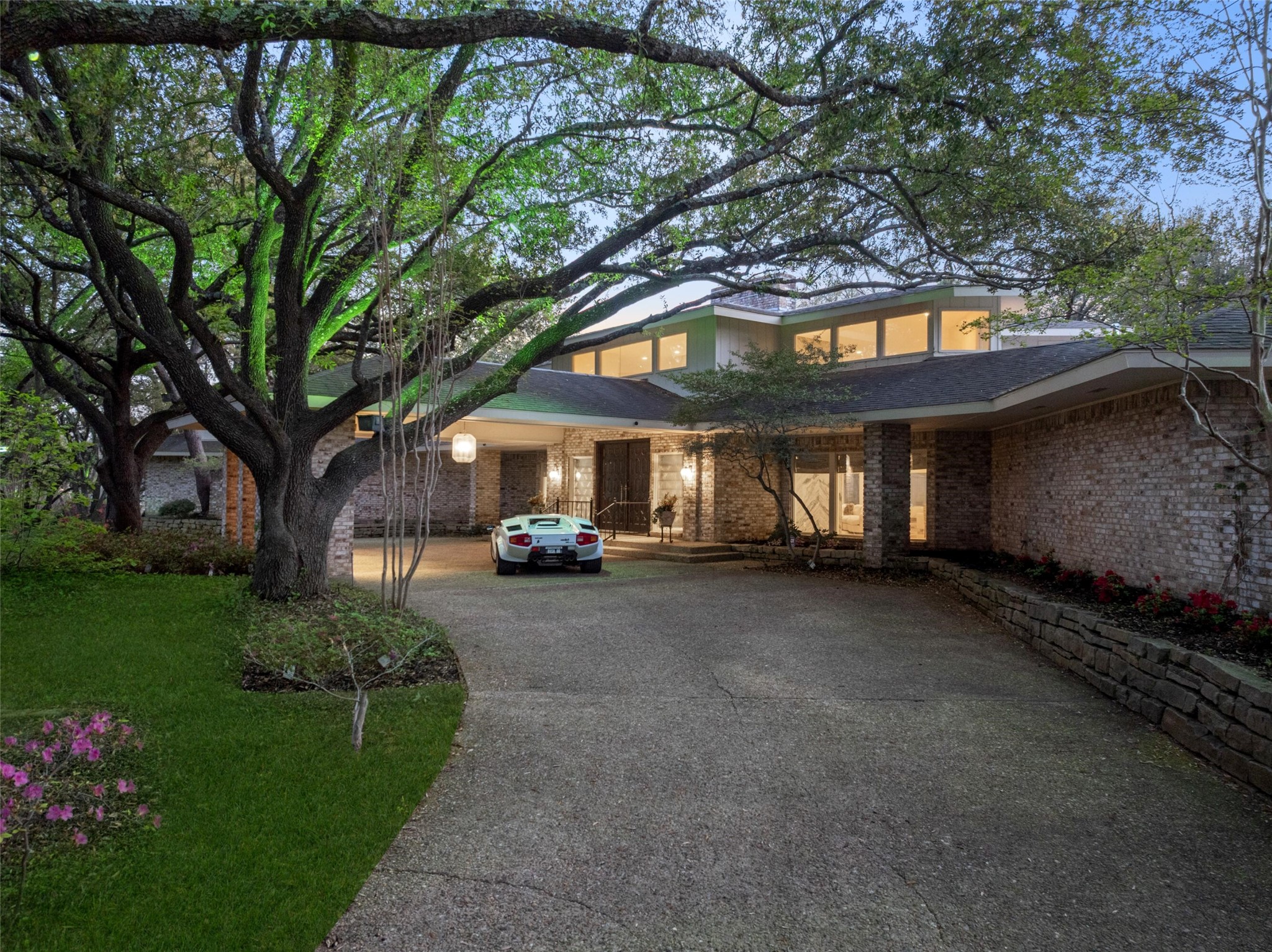 5045 Lakehill Court Dallas TX 75220