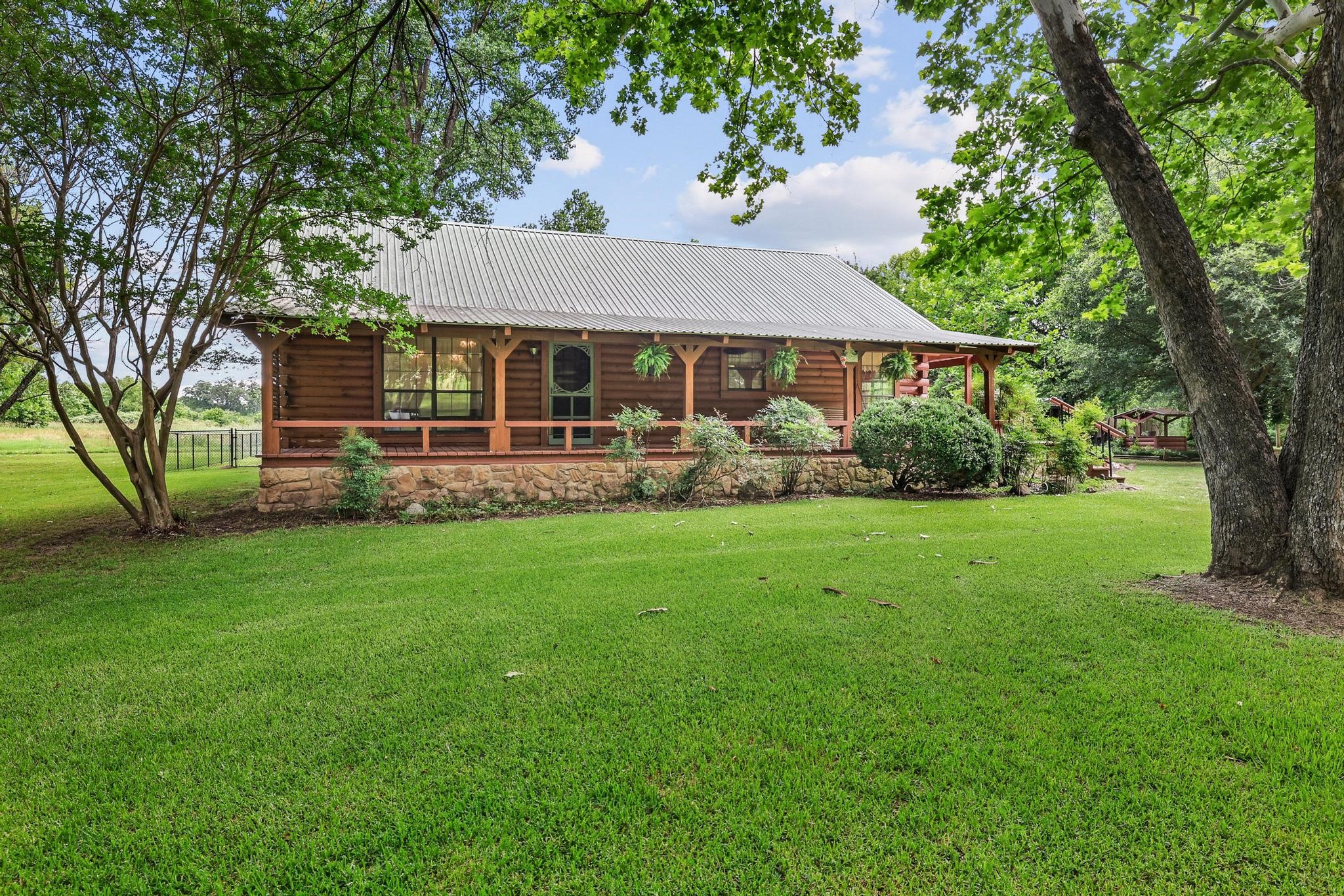 3153 State Road 91 Colbert OK 74733