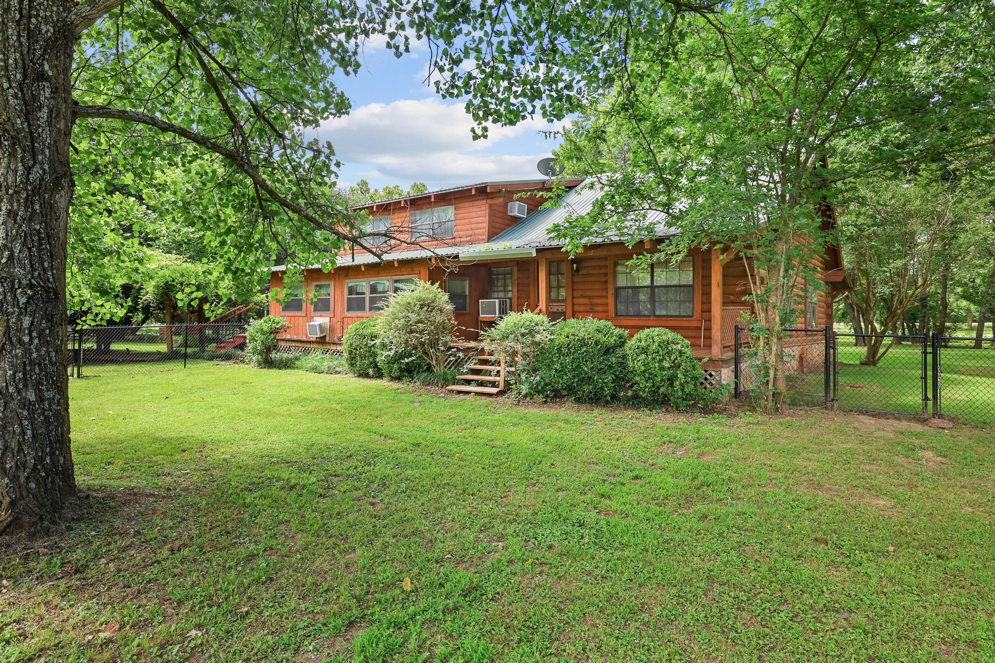 3153 State Road 91 Colbert OK 74733