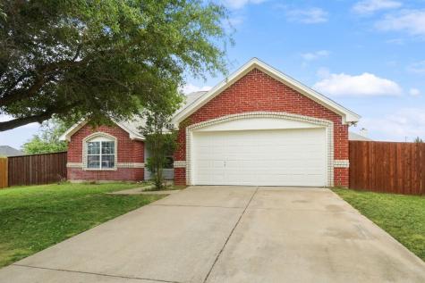 800 Meadowview Court Aubrey TX 76227