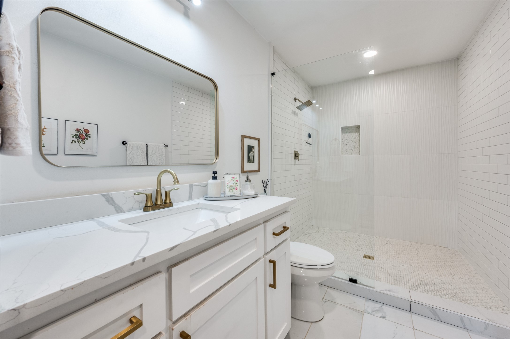 416 Lakeside Drive Irving TX 75062