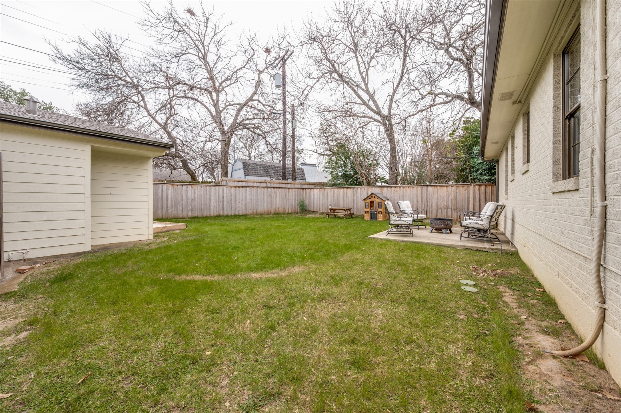 416 Lakeside Drive Irving TX 75062
