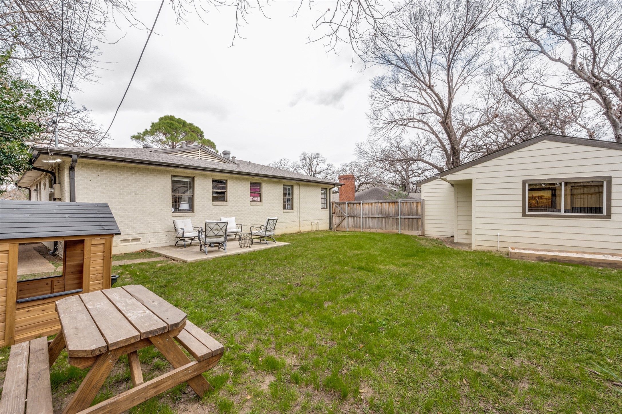 416 Lakeside Drive Irving TX 75062