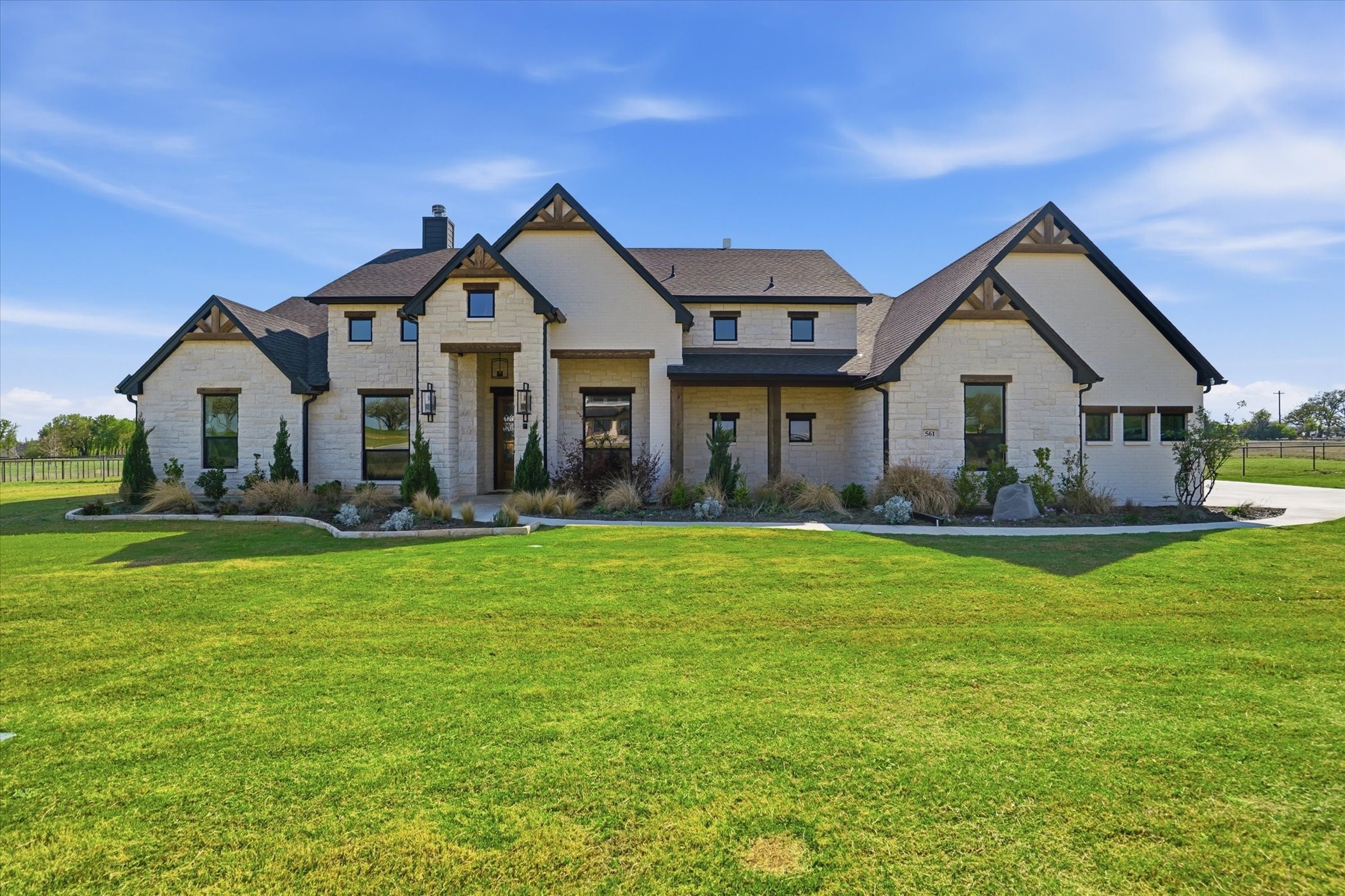 561 Royal Santana Weatherford TX 76087