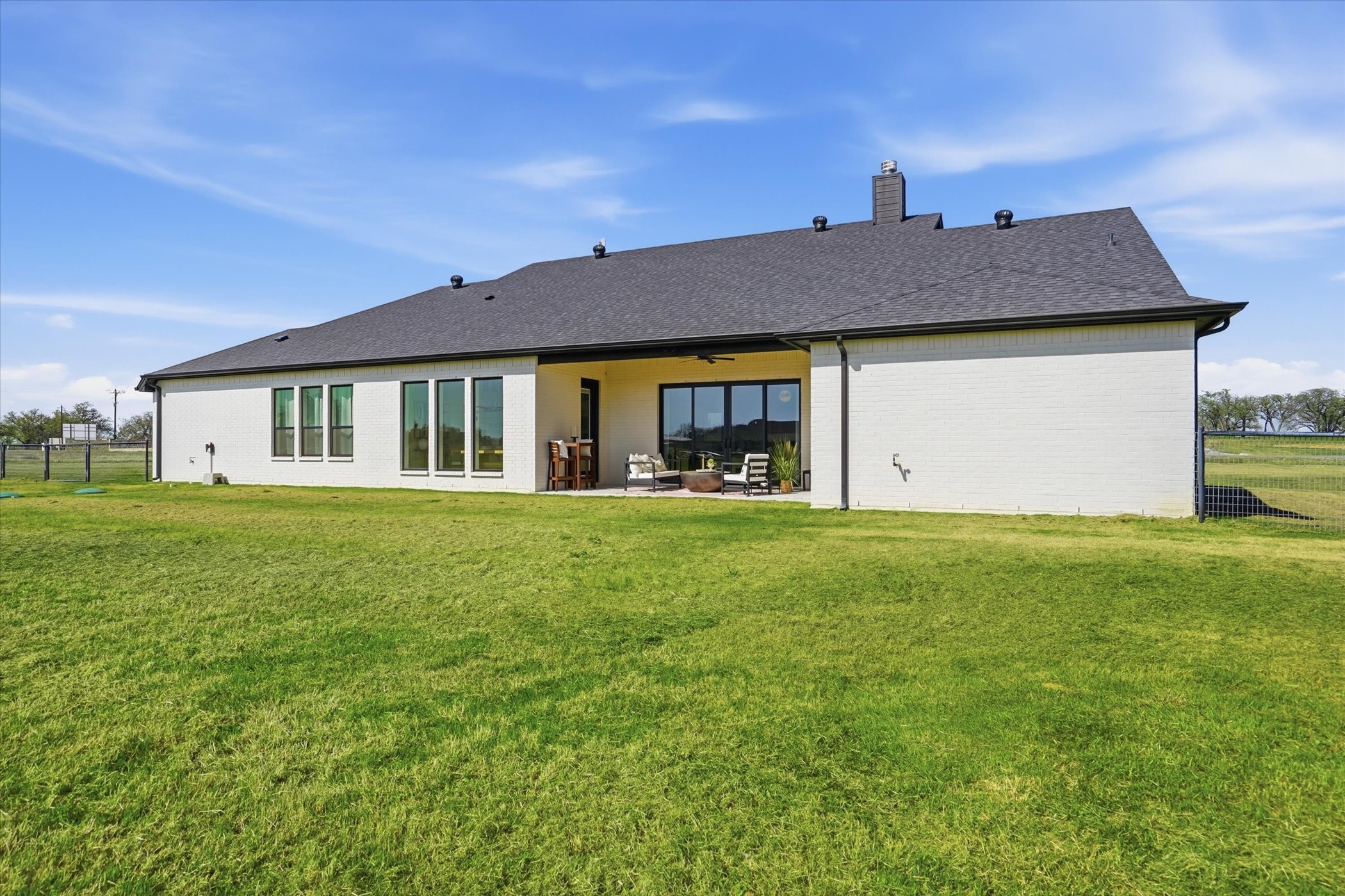 561 Royal Santana Weatherford TX 76087