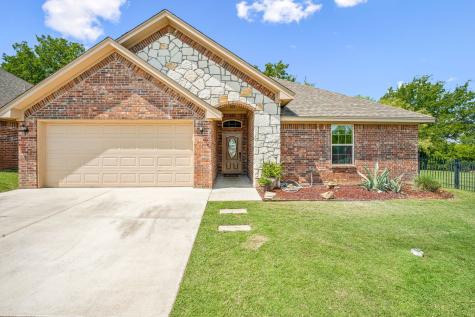 1742 Sully Court Stephenville TX 76401