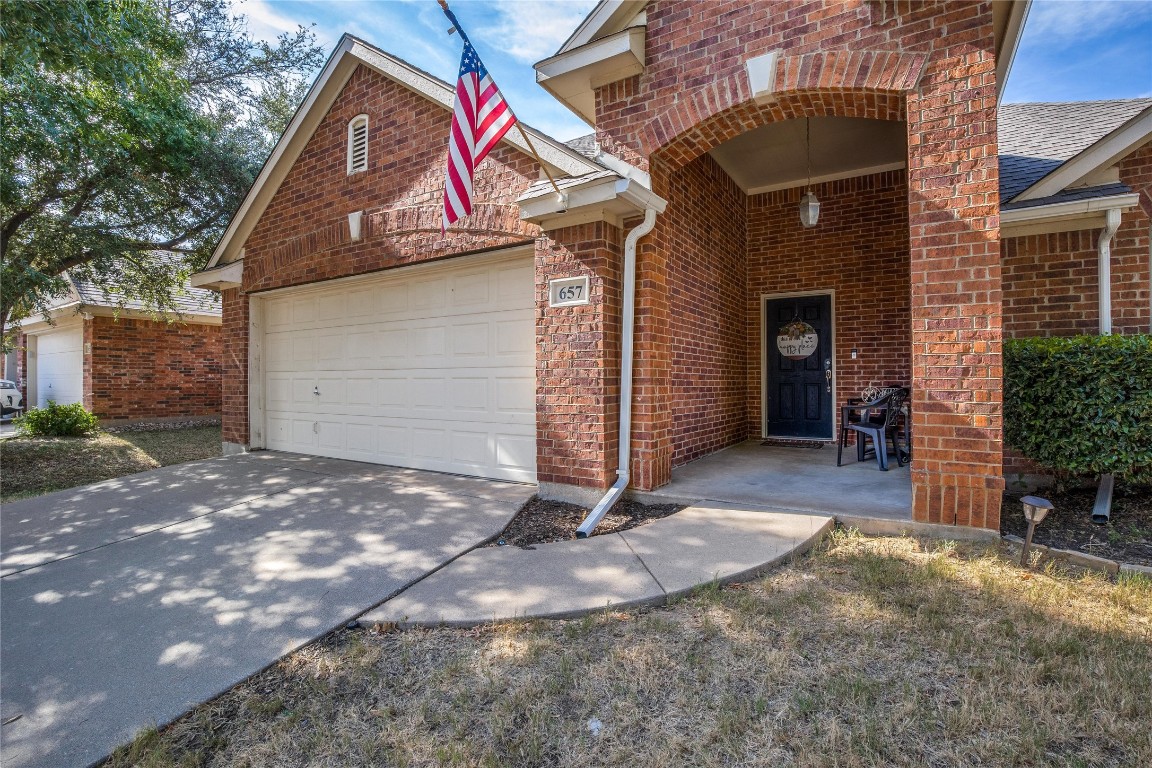 657 Kerry Street Crowley TX 76036