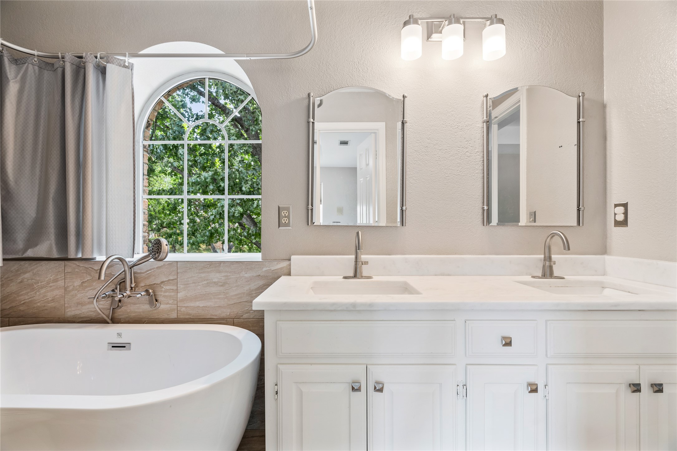 5913 Sandhills Circle Plano TX 75093