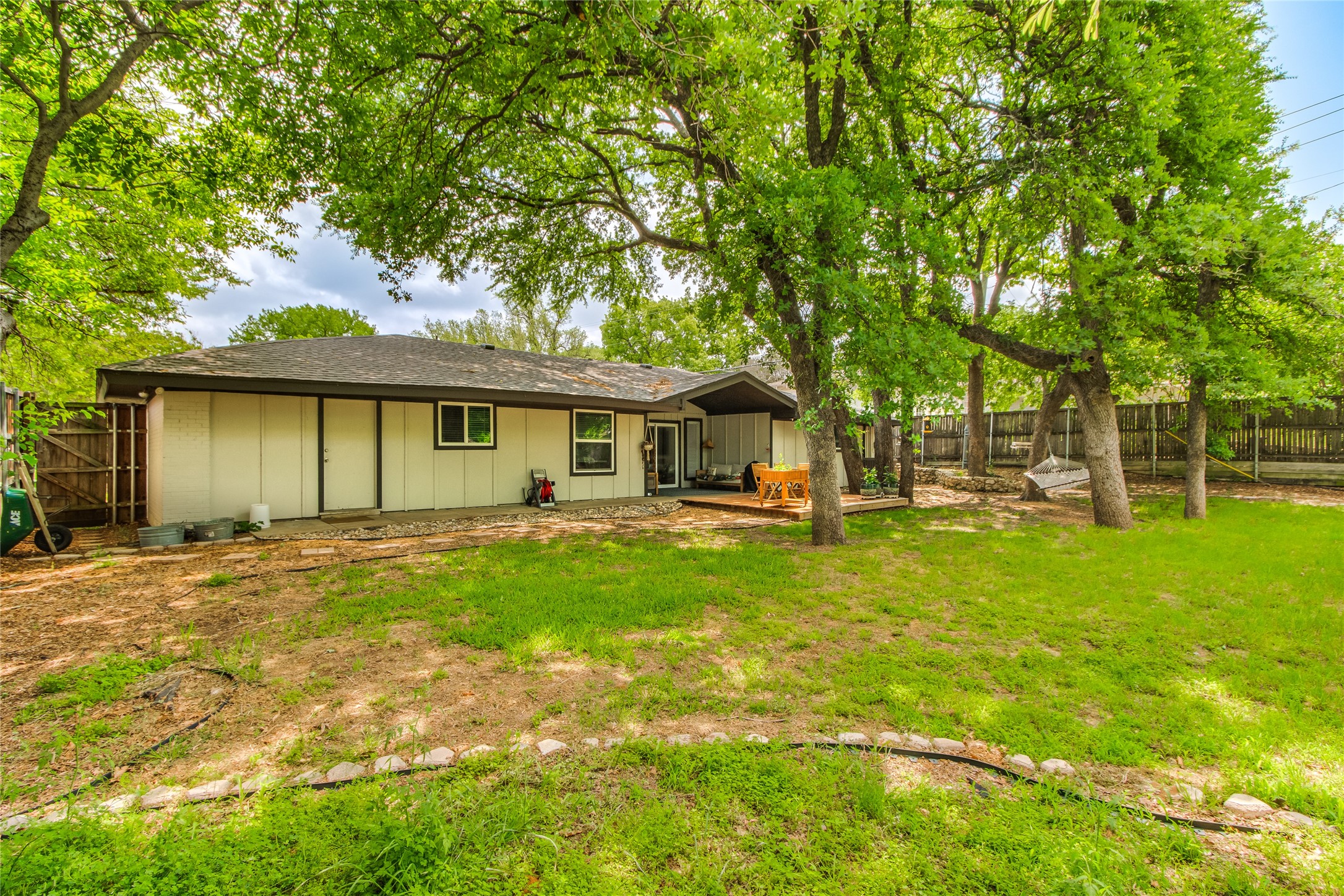 1209 Wade Drive Bedford TX 76022