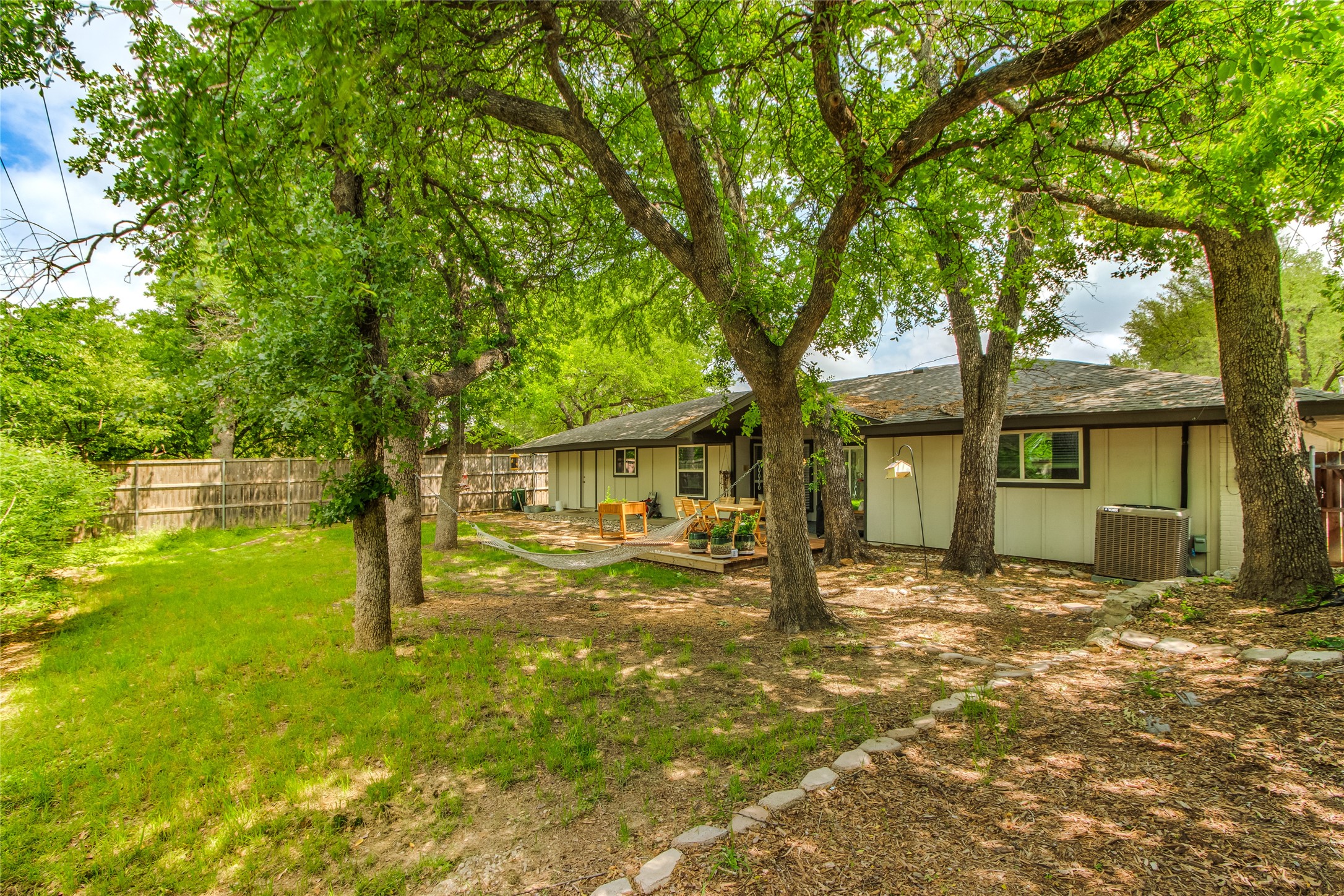 1209 Wade Drive Bedford TX 76022