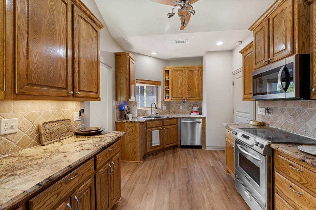 211 N Beverly Drive Malakoff TX 75148