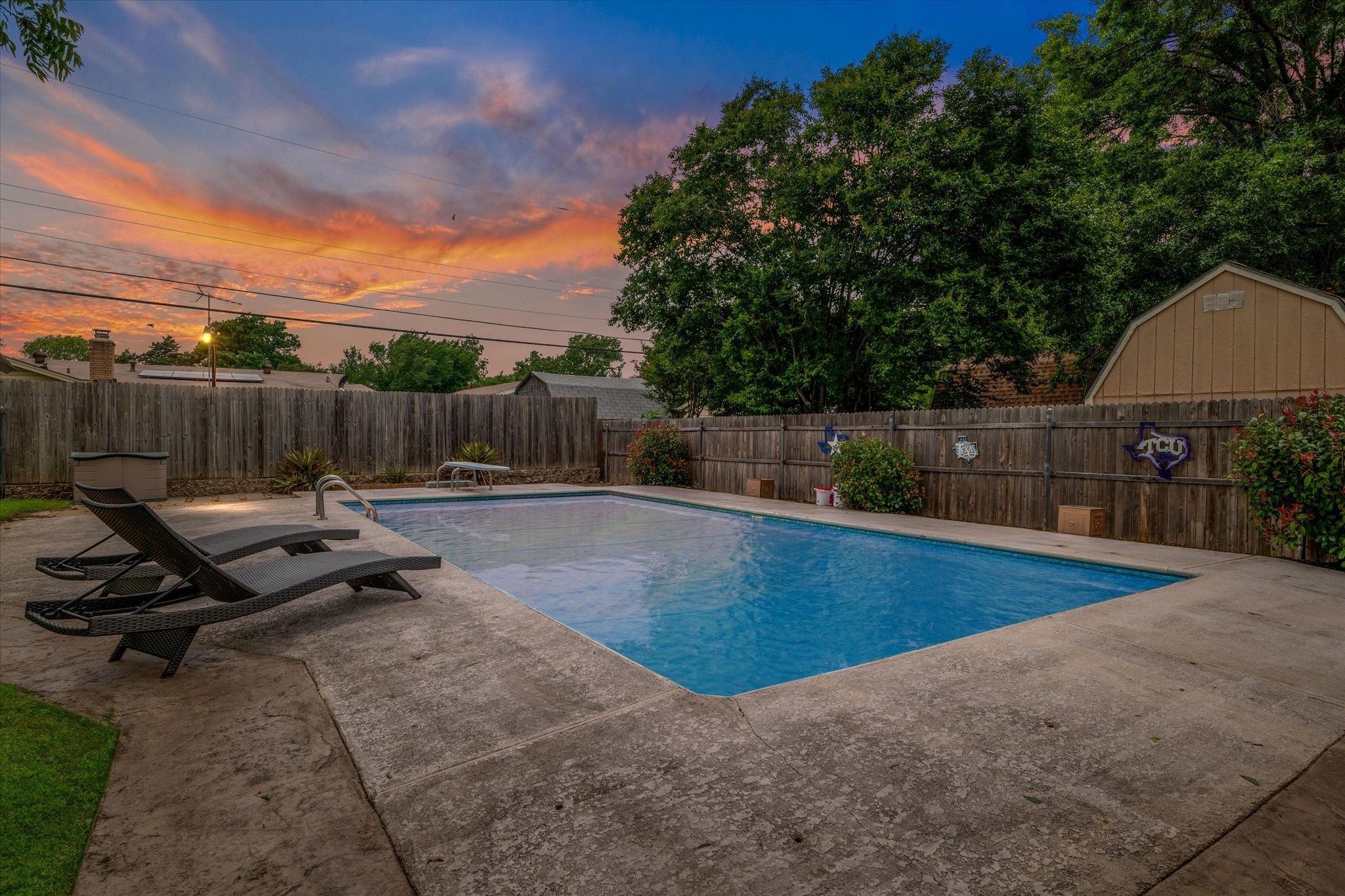 213 Simmons Drive Hurst TX 76053
