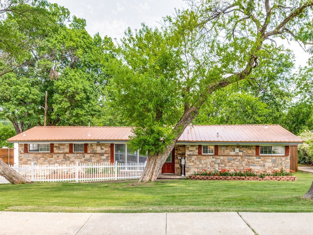 2840 S Glenbrook Drive Garland TX 75041