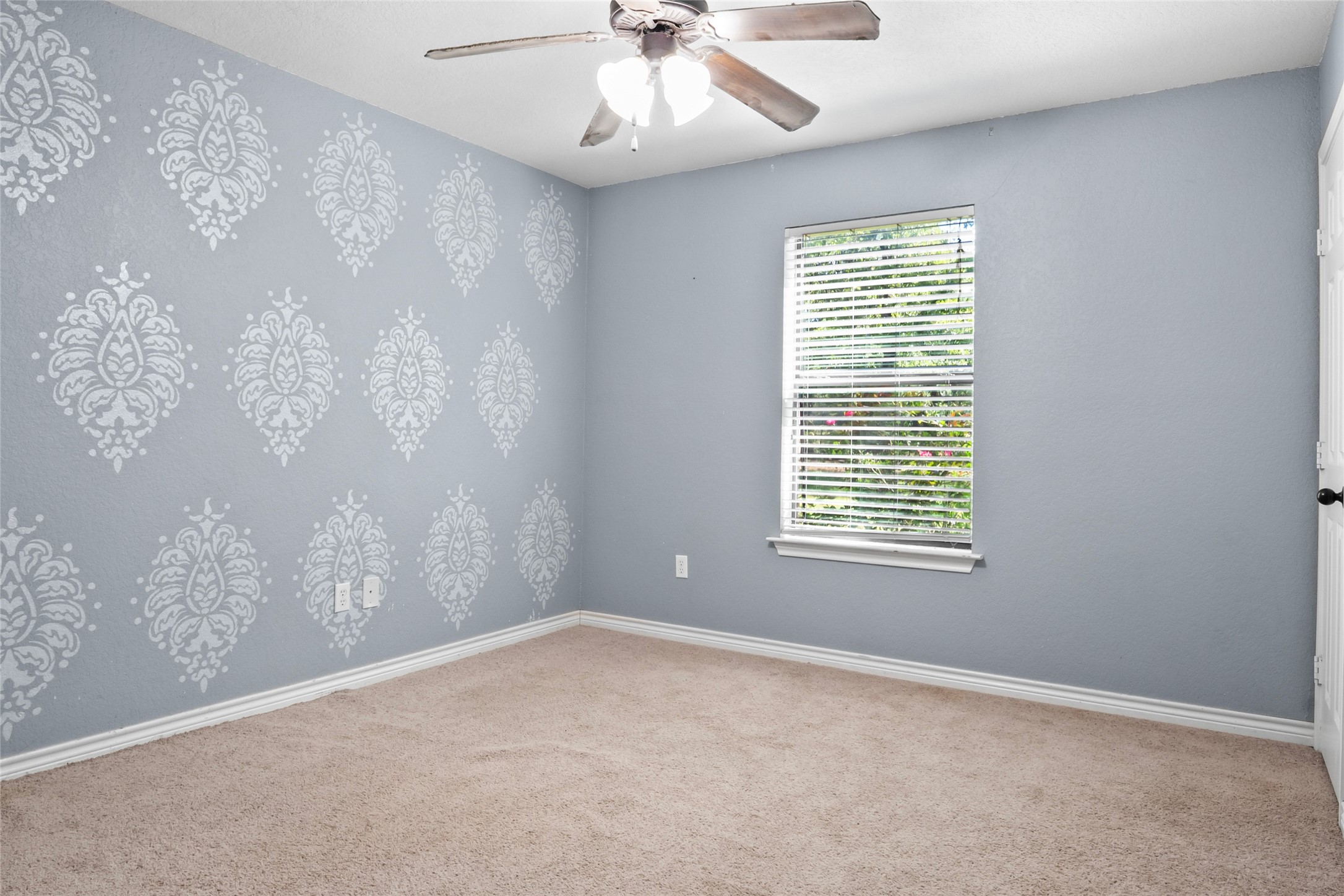 483 County Road 1591 Sunset TX 76270