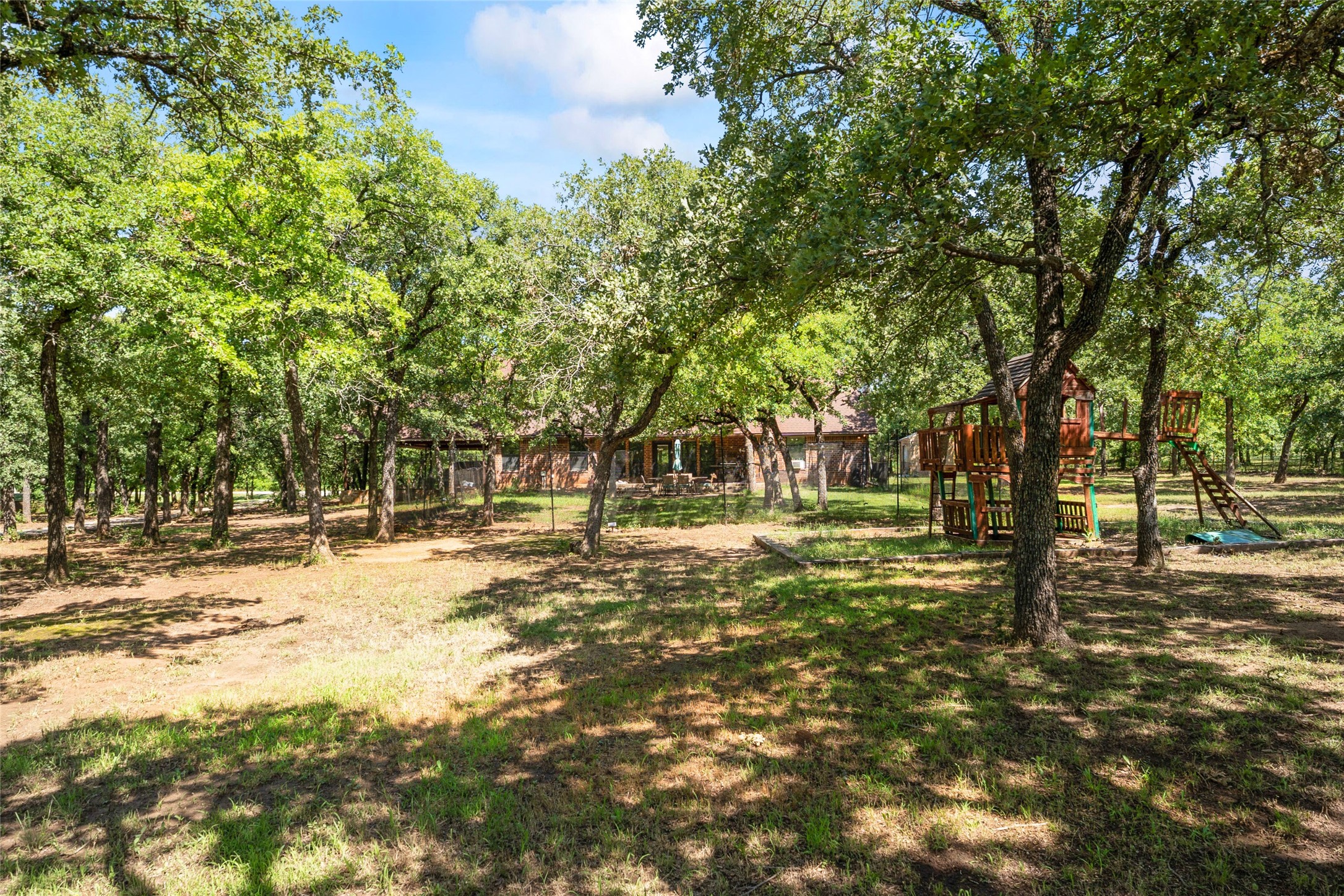 483 County Road 1591 Sunset TX 76270