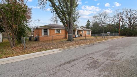 700 Powderhorn Drive Athens TX 75751