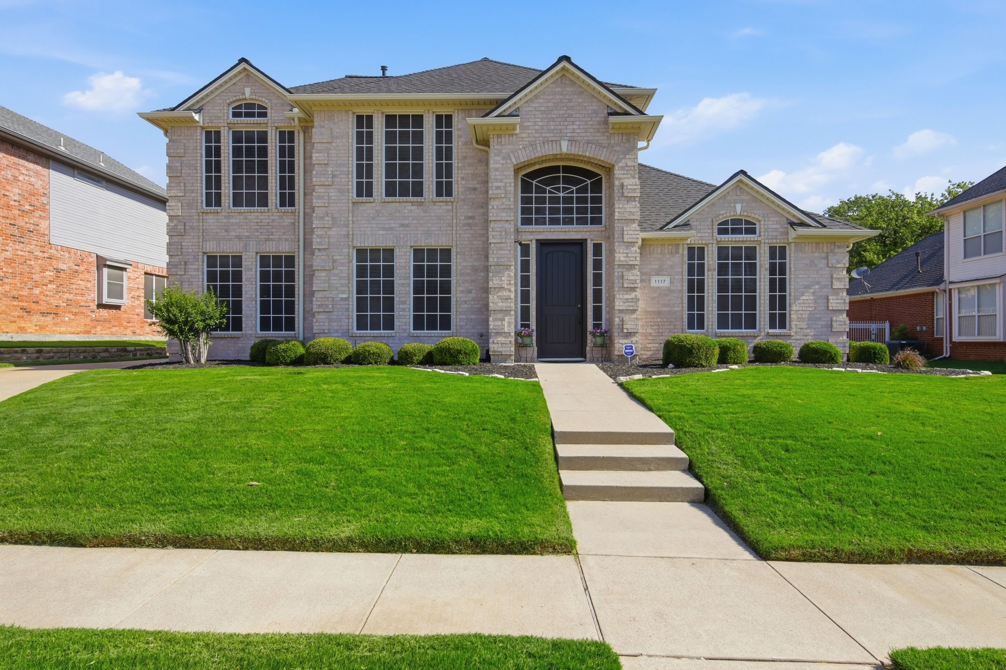 1117 Crestview Drive Bedford TX 76021