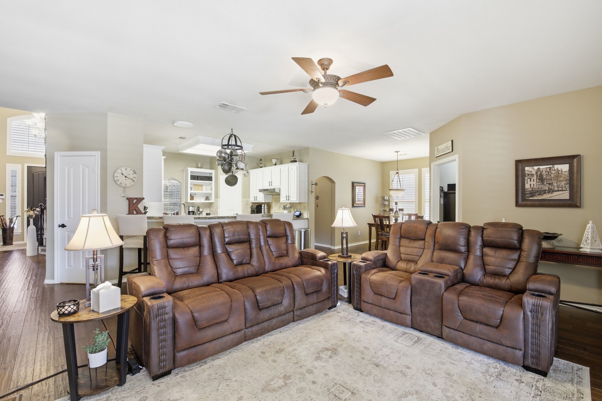 1117 Crestview Drive Bedford TX 76021