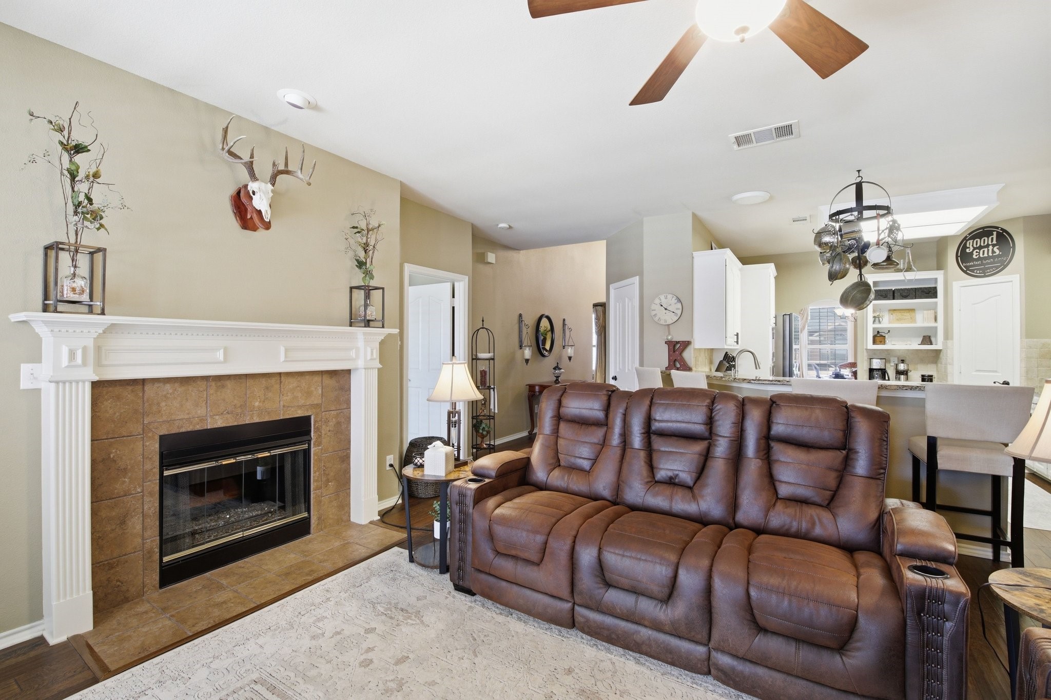 1117 Crestview Drive Bedford TX 76021