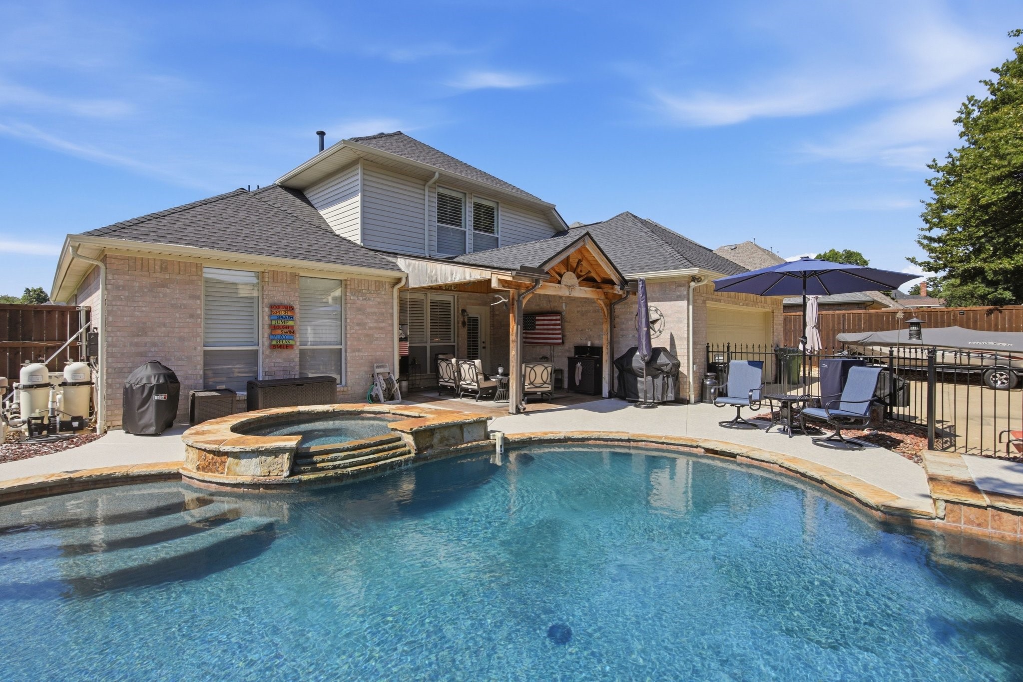 1117 Crestview Drive Bedford TX 76021
