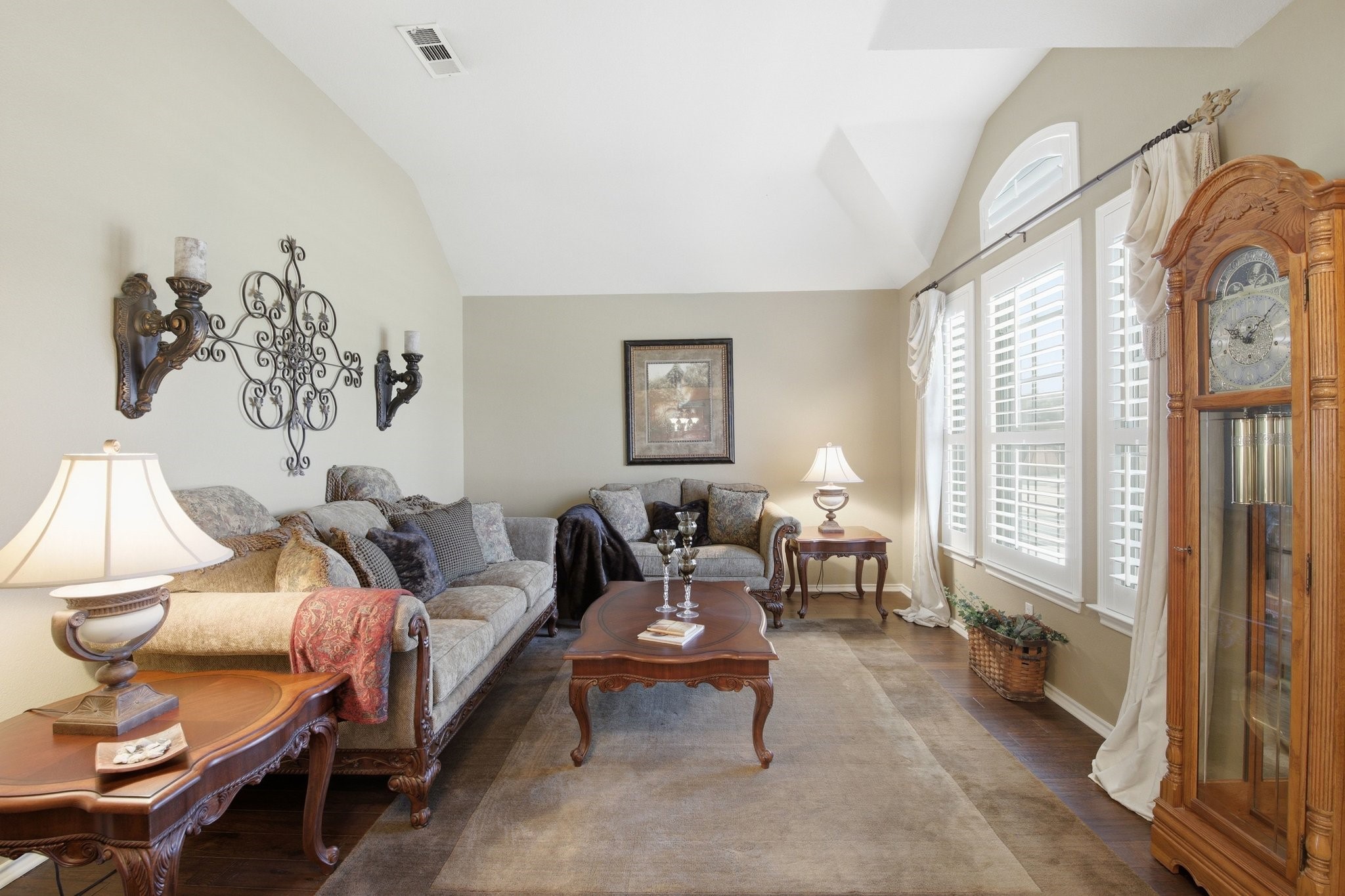 1117 Crestview Drive Bedford TX 76021