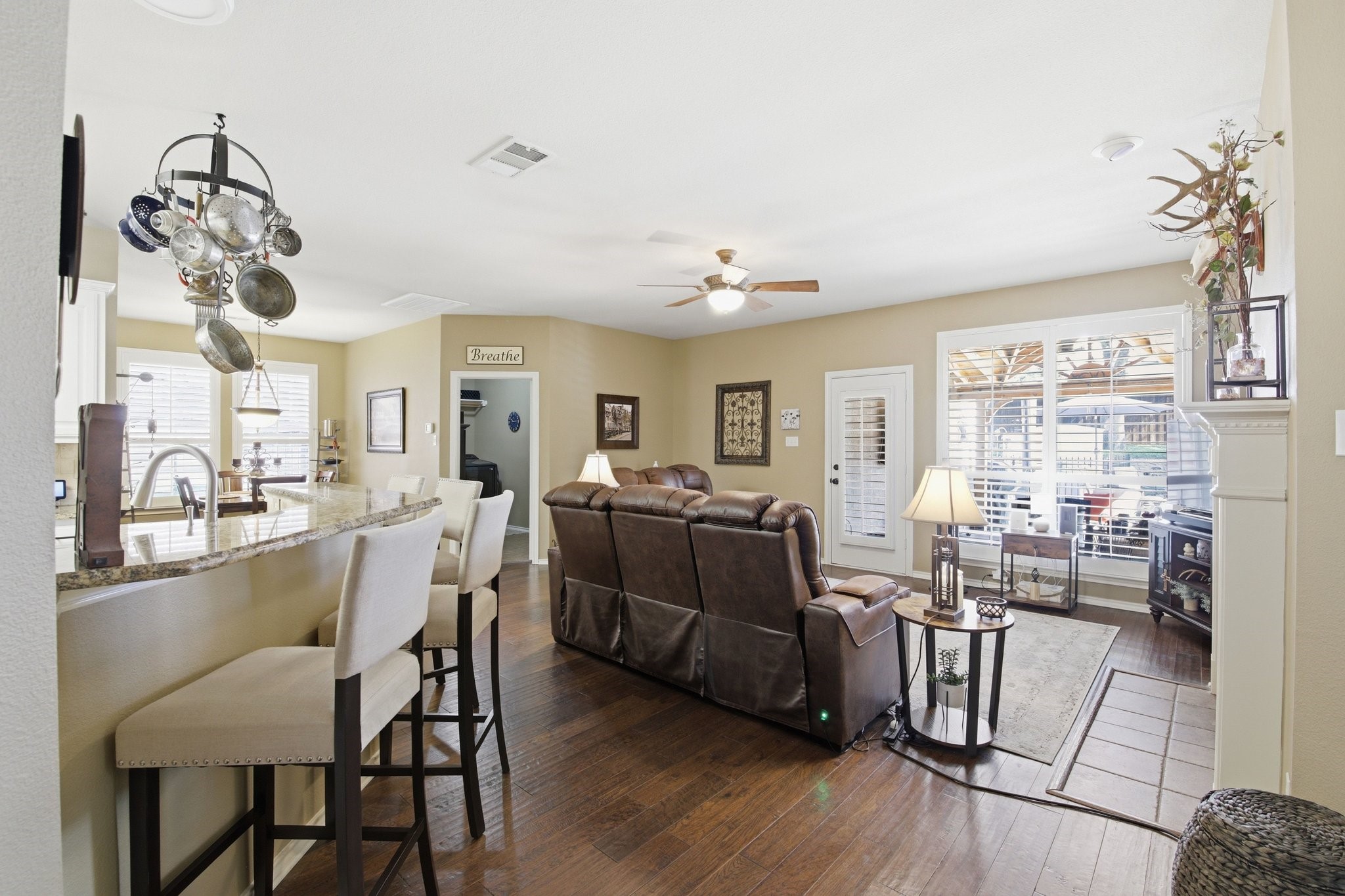 1117 Crestview Drive Bedford TX 76021