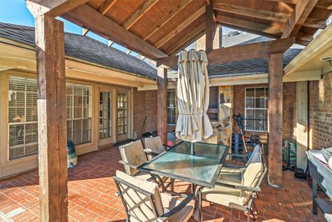 2006 Chantilly Court Arlington TX 76015