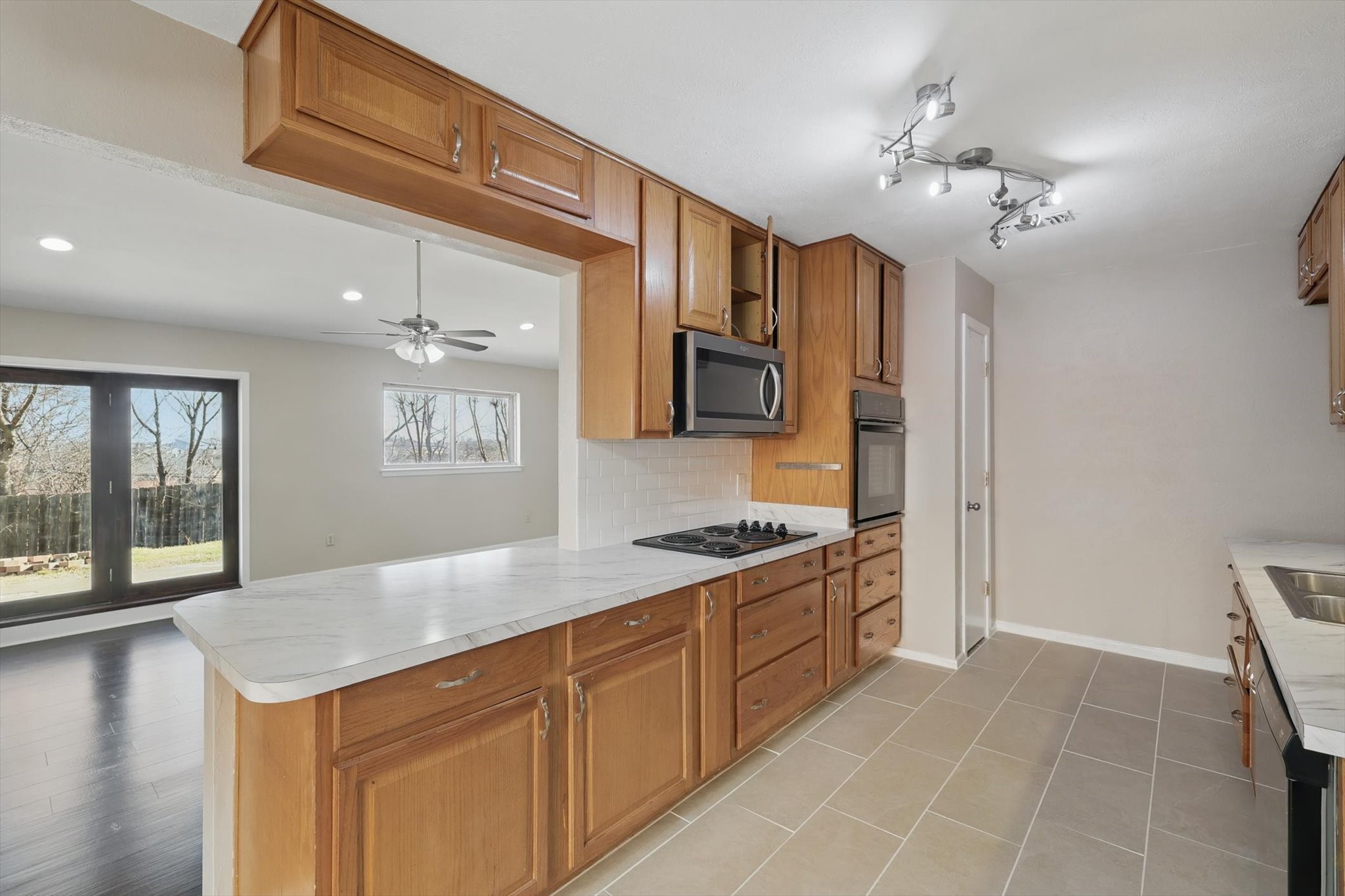 2925 Portales Drive Fort Worth TX 76116