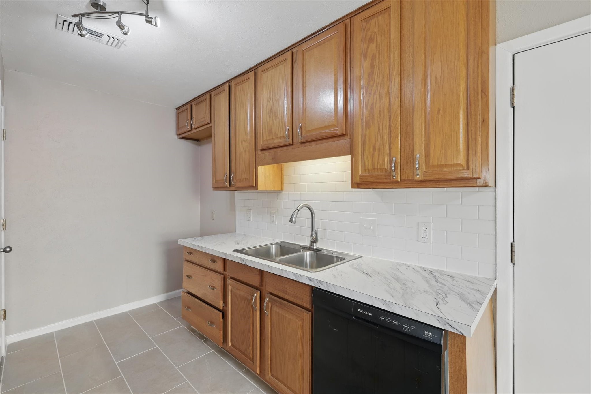 2925 Portales Drive Fort Worth TX 76116