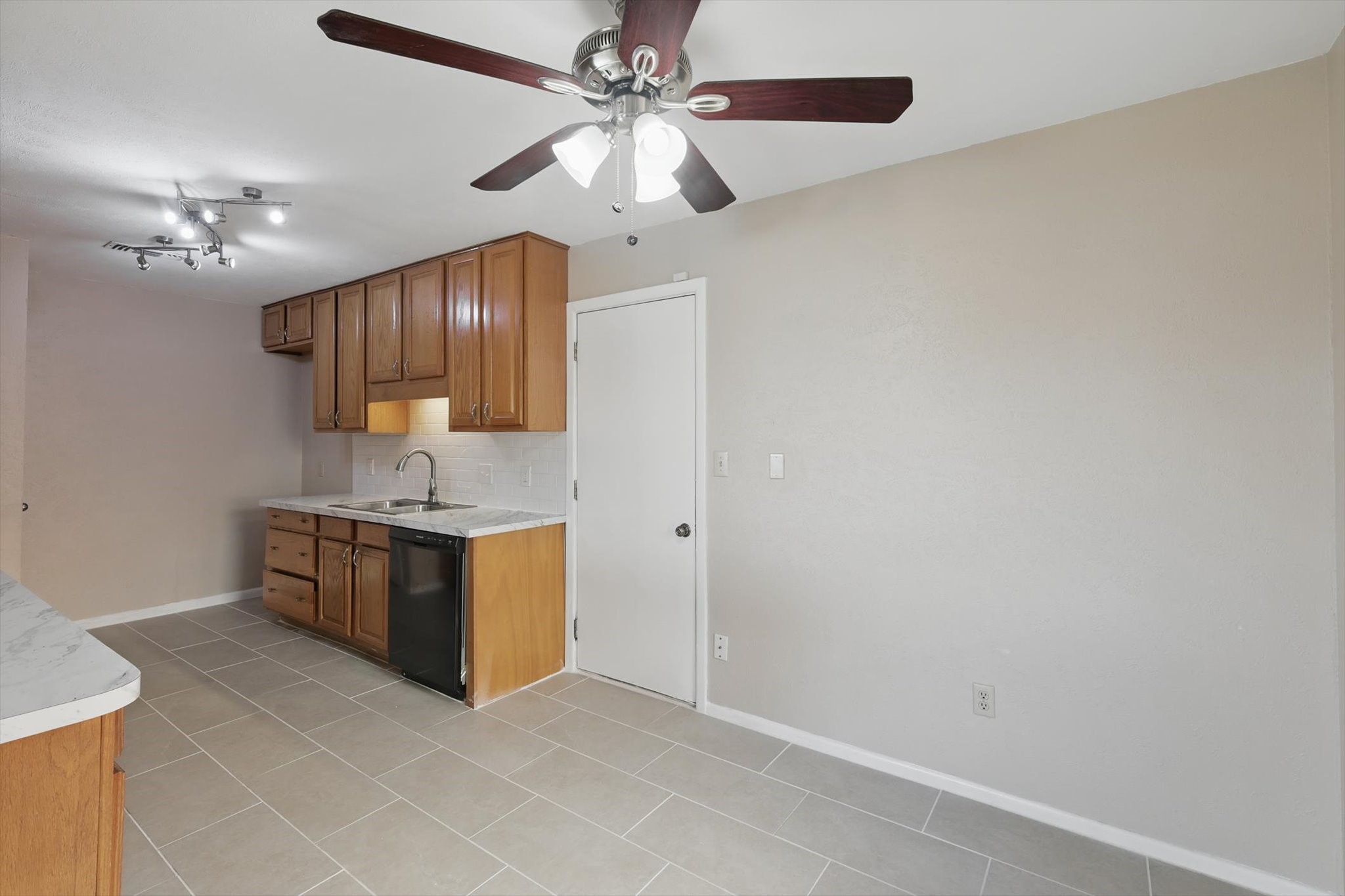 2925 Portales Drive Fort Worth TX 76116