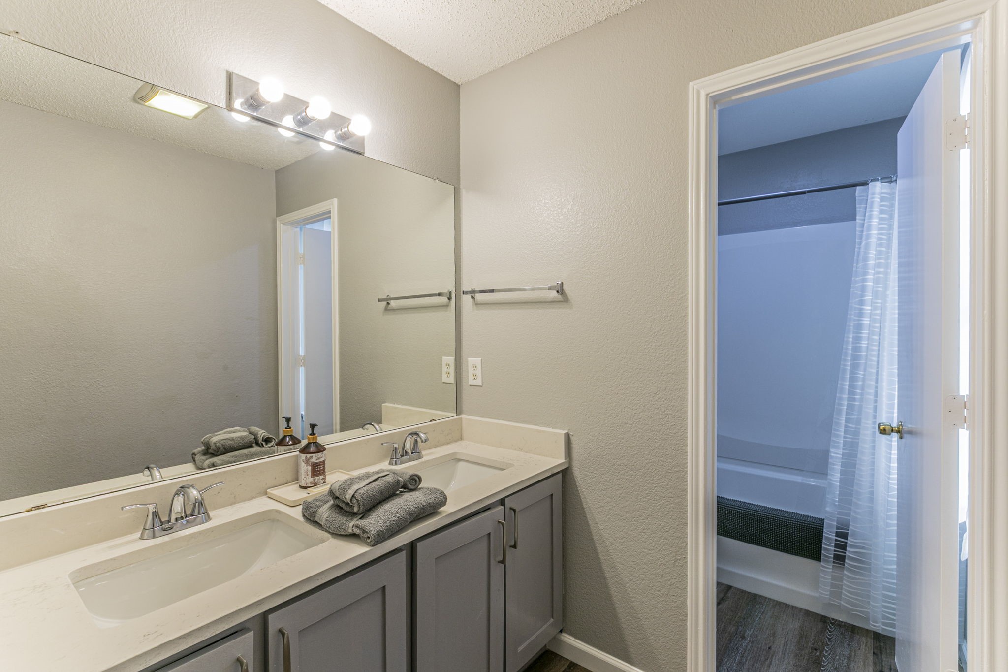 226 Yale Boulevard Glenn Heights TX 75154