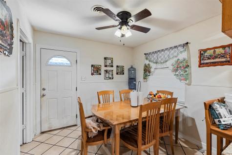 2211 Cloverdale Street Arlington TX 76010