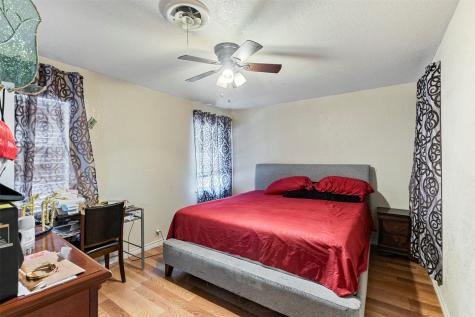 2211 Cloverdale Street Arlington TX 76010