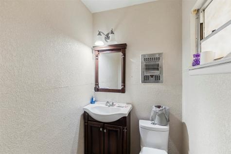 2211 Cloverdale Street Arlington TX 76010