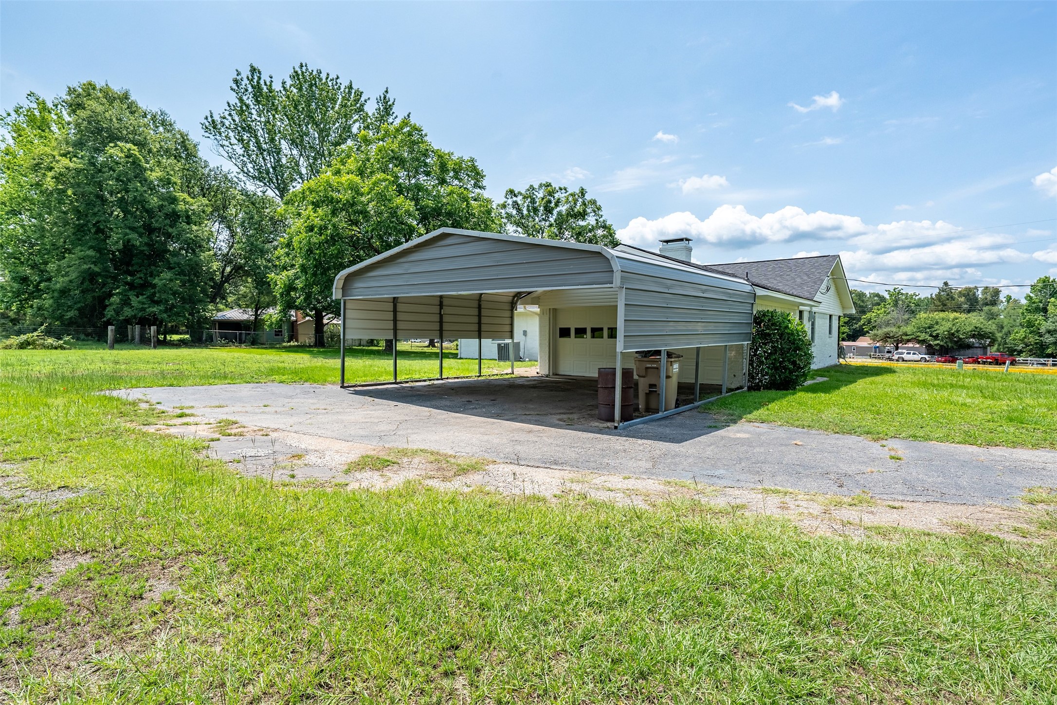 3015 E Us Highway 80 Mineola TX 75773