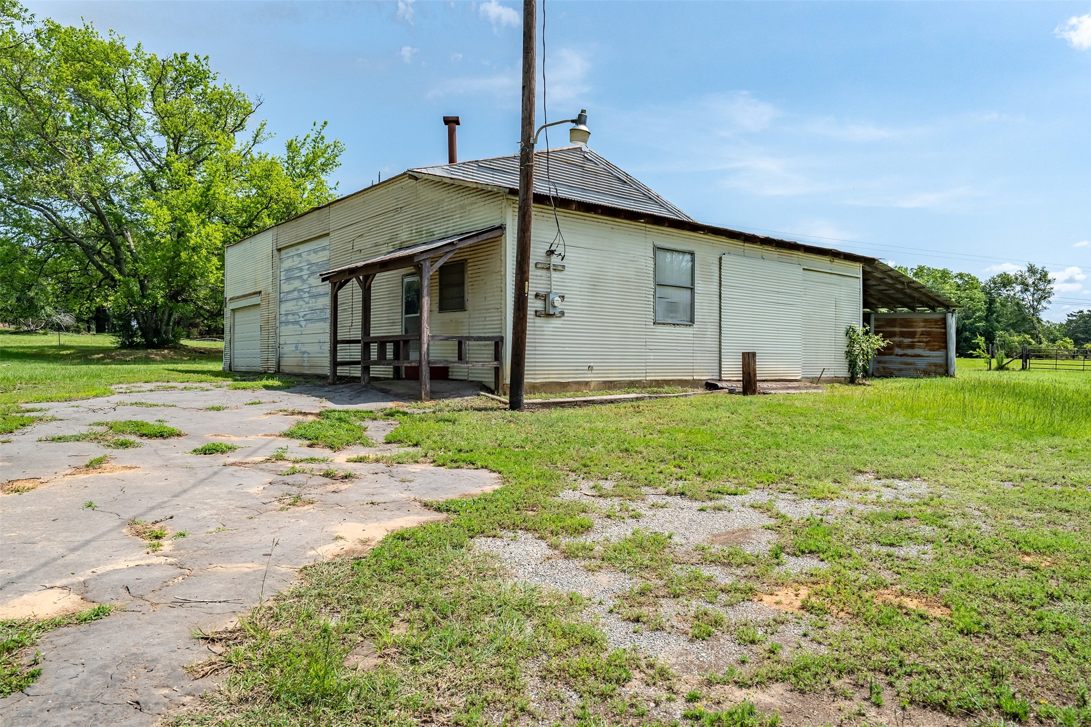 3015 E Us Highway 80 Mineola TX 75773