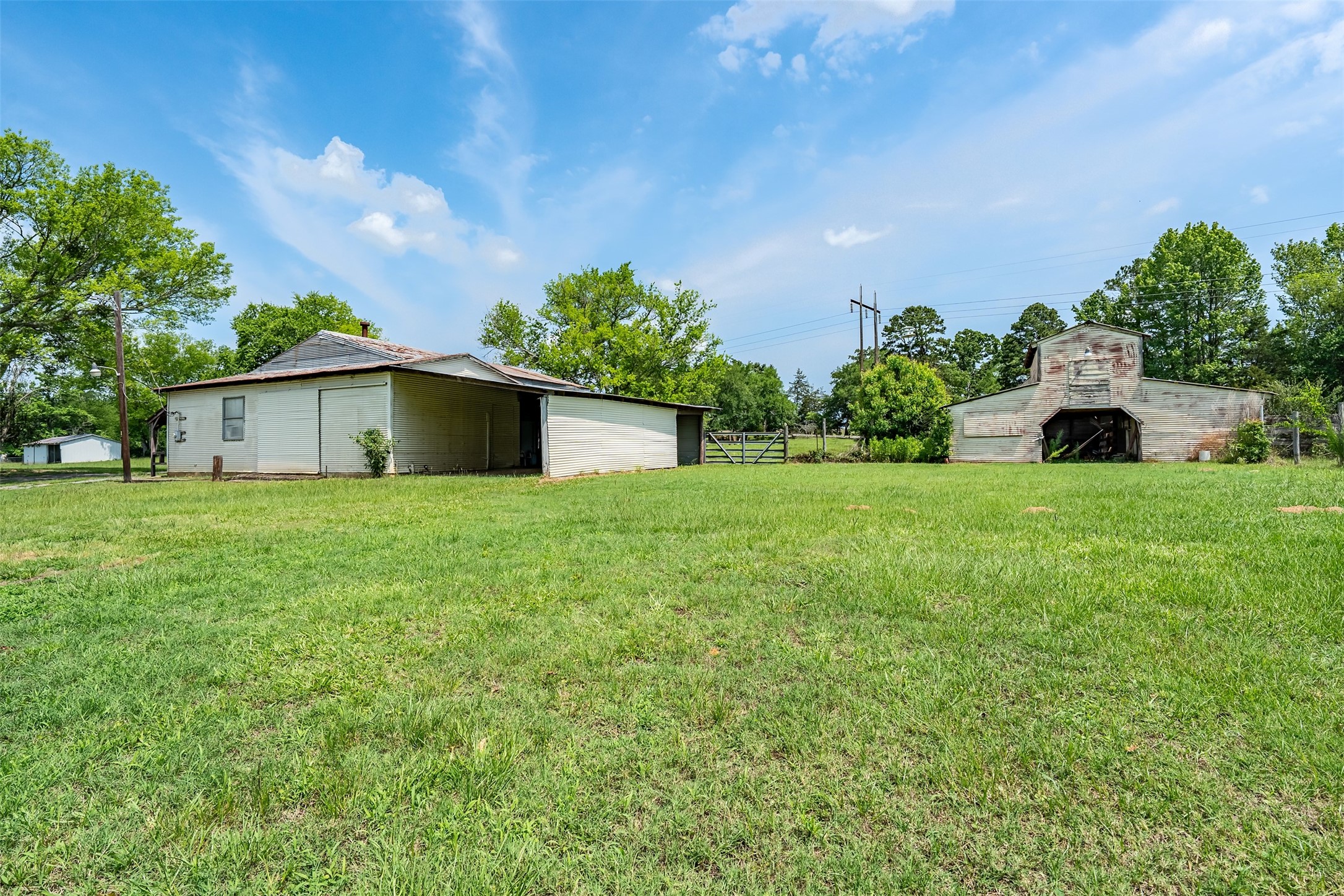 3015 E Us Highway 80 Mineola TX 75773