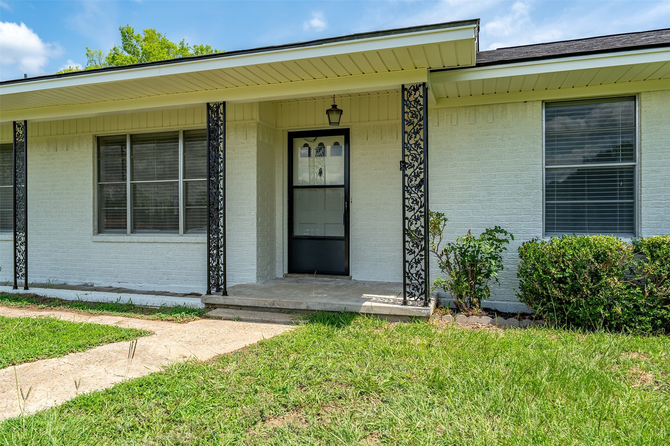 3015 E Us Highway 80 Mineola TX 75773