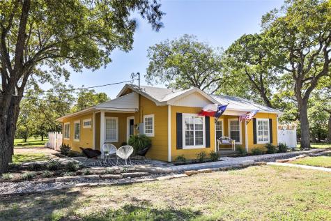 809 E Highway Street Fredericksburg TX 78624