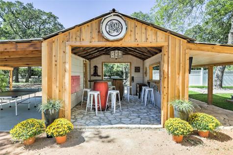 809 E Highway Street Fredericksburg TX 78624