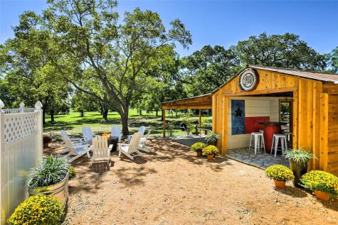 809 E Highway Street Fredericksburg TX 78624
